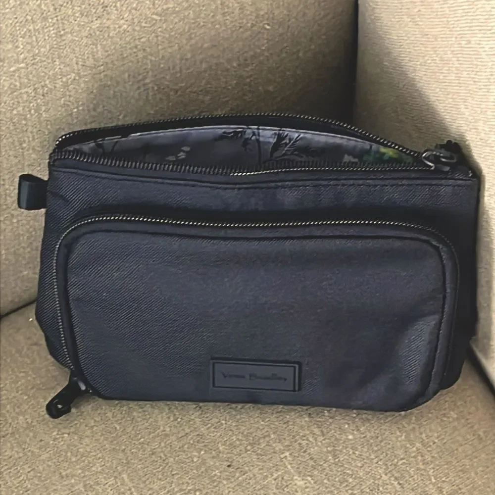 Vera Bradley Lighten Up Compact Zip Organizer Black NWT